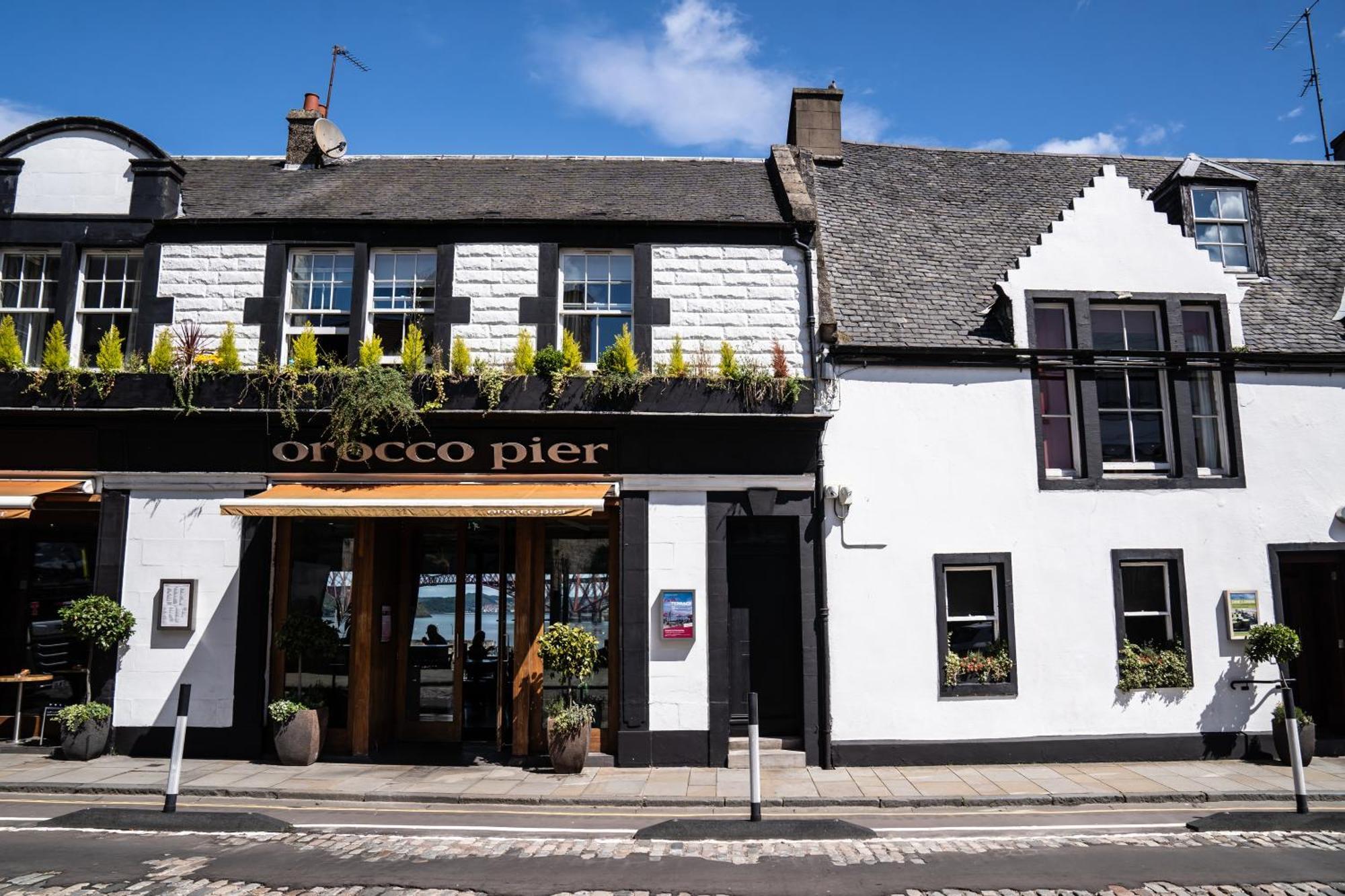 Orocco Pier 3* South Queensferry